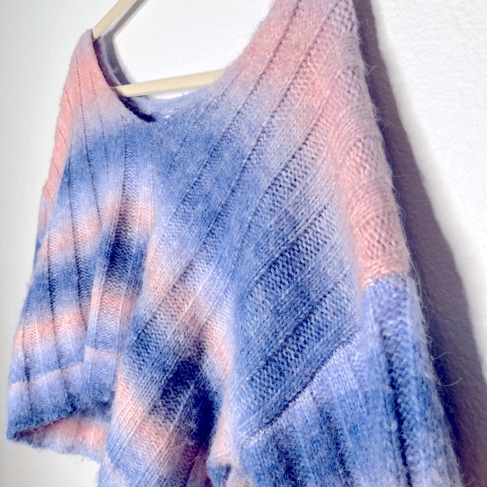 Cloudchaser Off the Shoulder Sweater - Medium - Pre-Owned - Picture 2 of 2